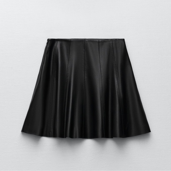 NWT. Zara Black Faux Leather Mini Skirt. Size S. - Picture 7 of 11